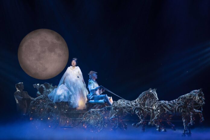 Shubshri-Kandiah-as-Ella-in-CINDERELLA-c-Jeff-Busby